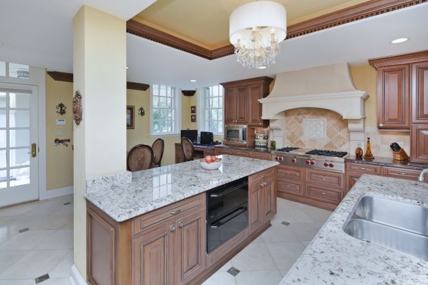 DP_AppleTree kitchen.jpg